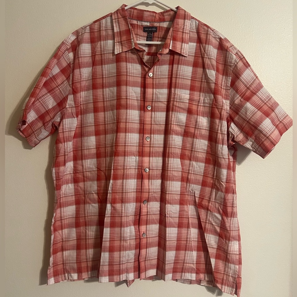 Van Heusen Men’s Button Up Top Size XXL 18-18.5 Red Coral Plaid